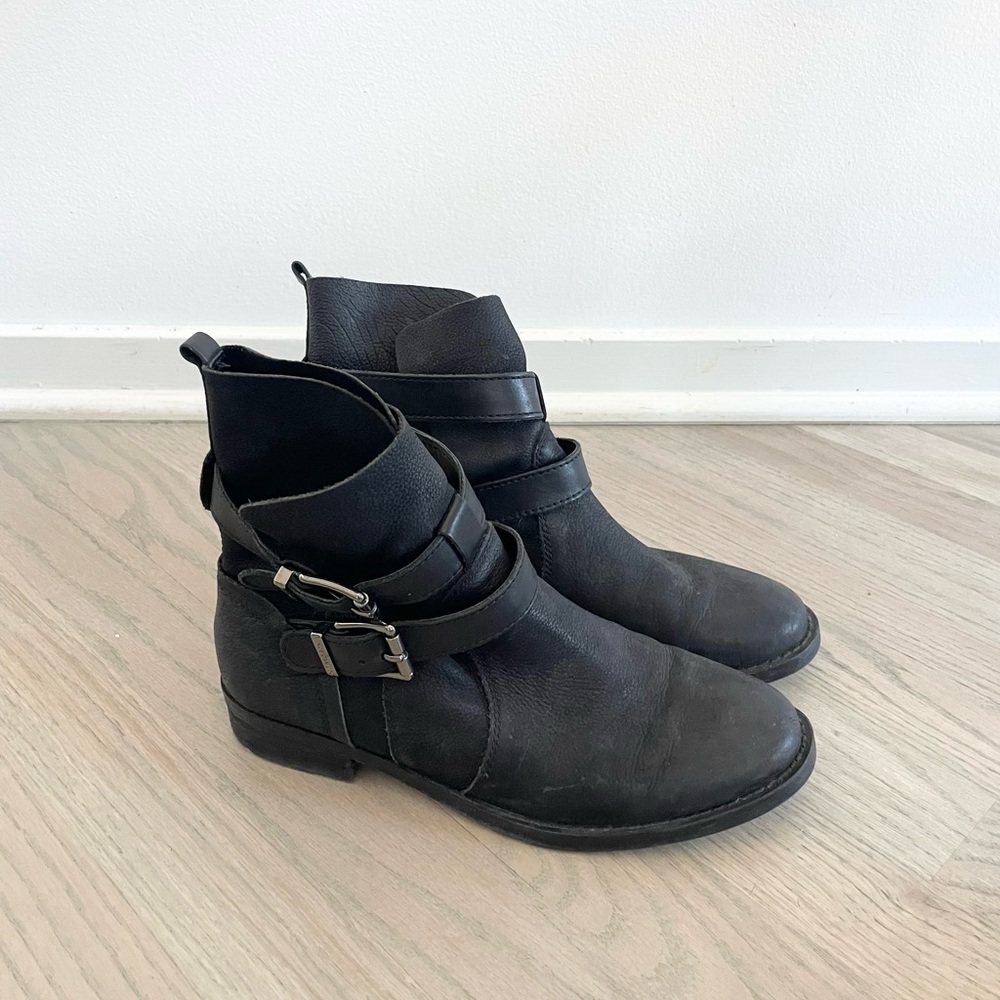 Vince Camuto Black Combat Boots Size 7